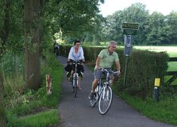 Normal_fietsen_in_de_natuur